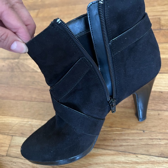 Christian Siriano black ankle boots, Size 8.5 - Picture 3 of 10